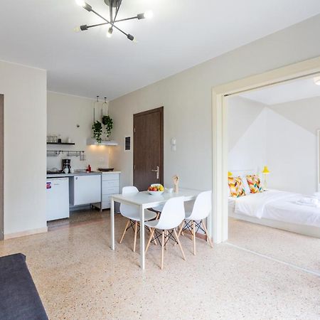 Psirri Place Economy Apartments Centrally Located Афіни Екстер'єр фото