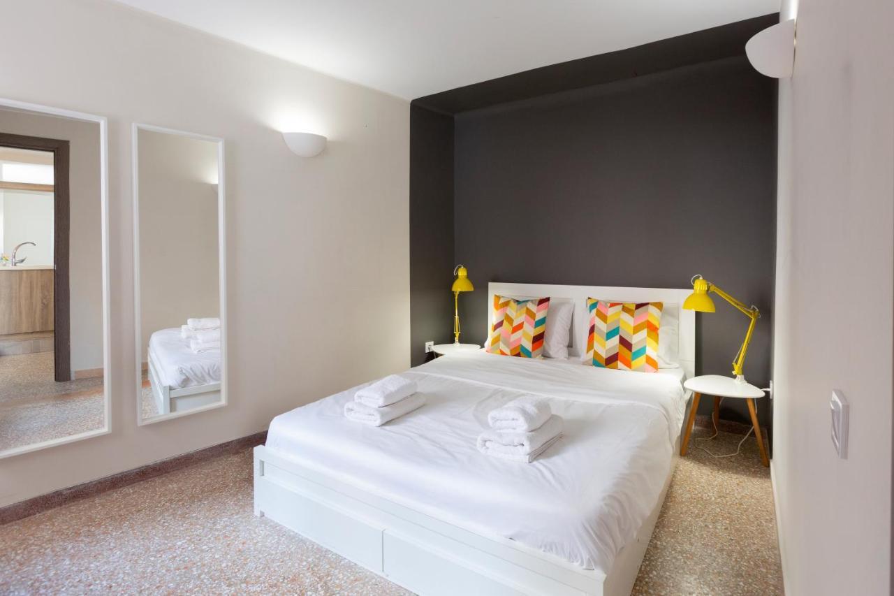 Psirri Place Economy Apartments Centrally Located Афіни Екстер'єр фото