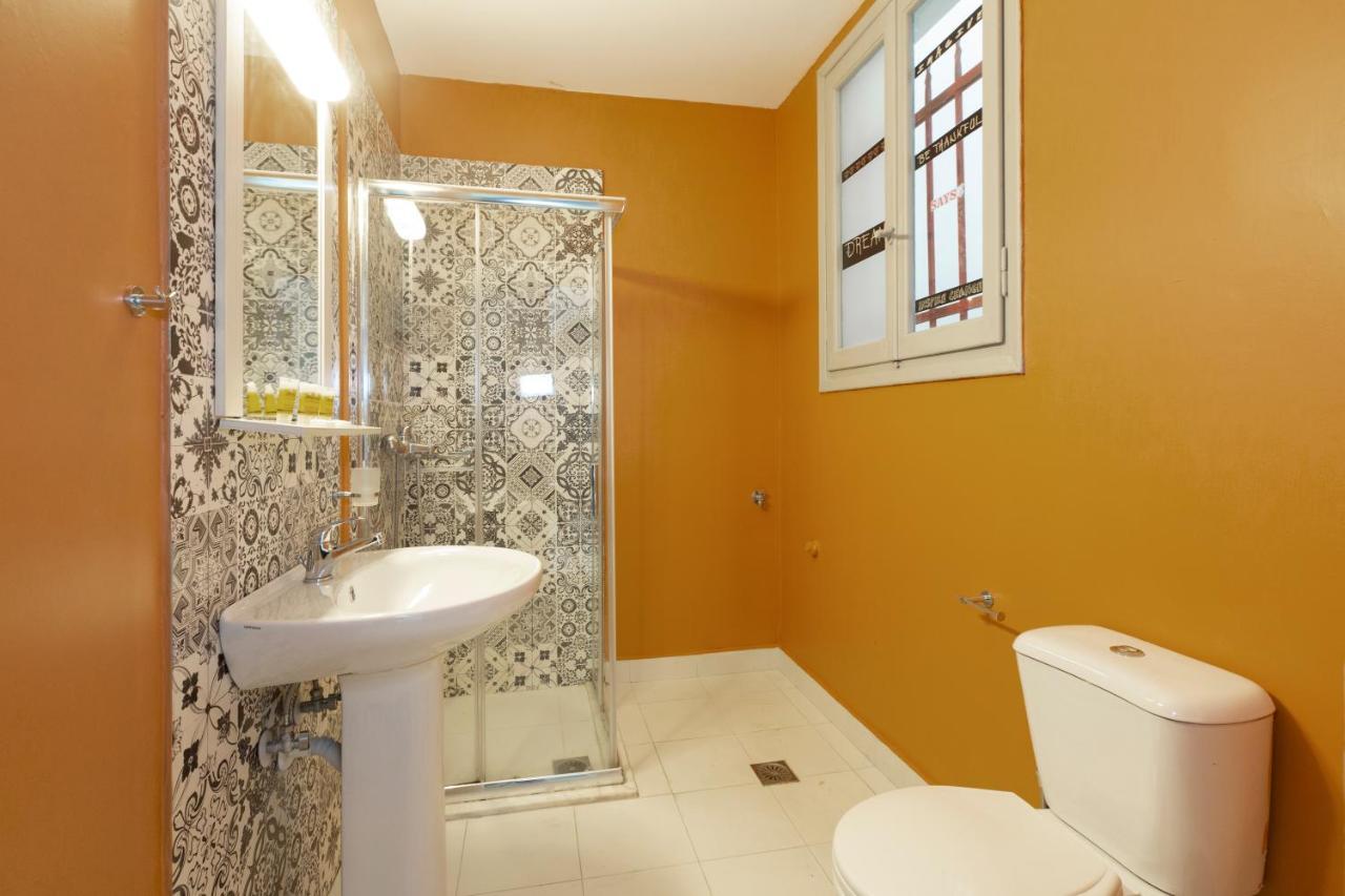 Psirri Place Economy Apartments Centrally Located Афіни Екстер'єр фото
